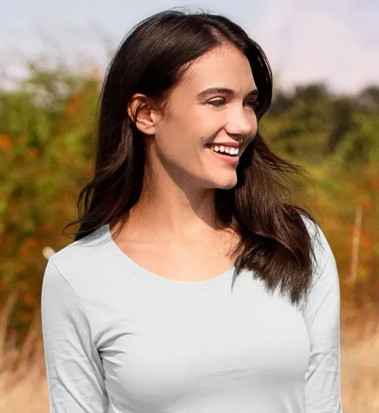 Koszulka damska z długim rękawem - Głębszy okrągły dekolt