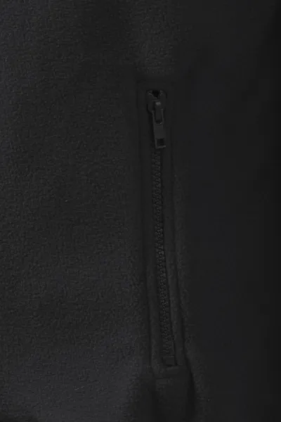 Sportowa kurtka - Praktyczne kieszenie zapinane na zamek