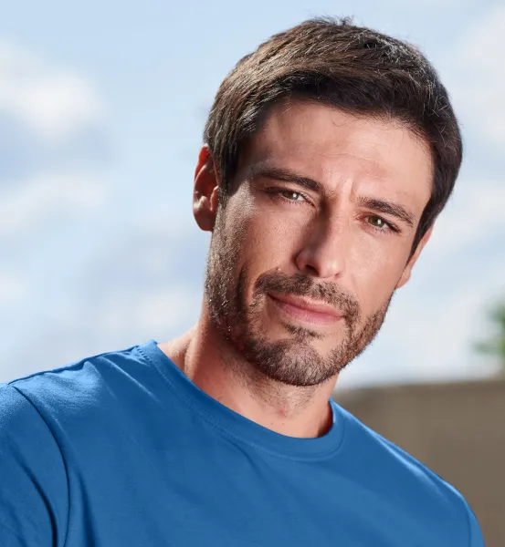 Prosta koszulka męska - Klasyczny okrągły dekolt