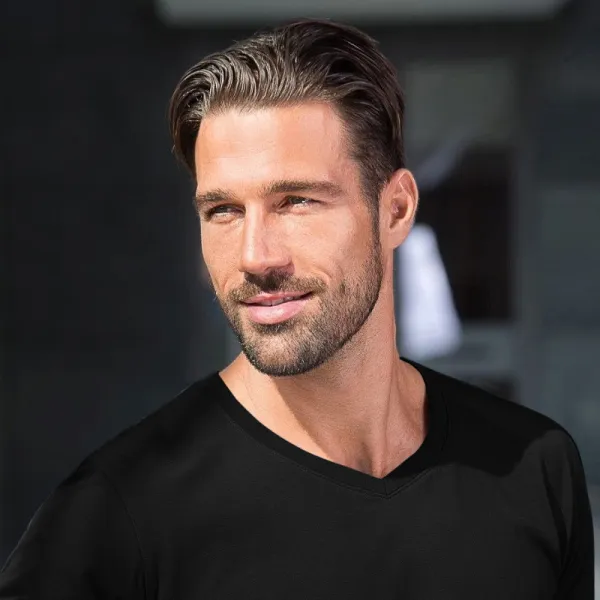 Obcisła koszulka męska - Dekolt w kształcie litery V