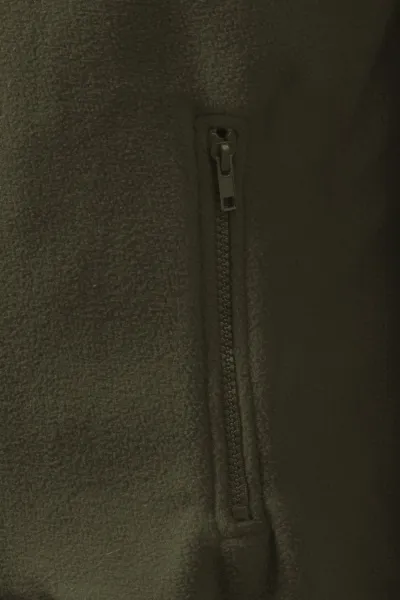 Sportowa kurtka - Praktyczne kieszenie zapinane na zamek