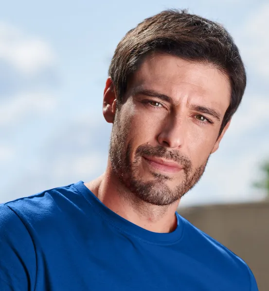 Prosta koszulka męska - Klasyczny okrągły dekolt