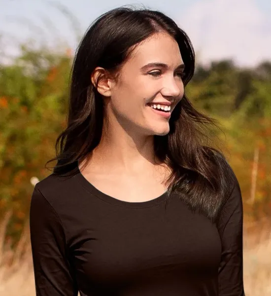 Koszulka damska z długim rękawem - Głębszy okrągły dekolt