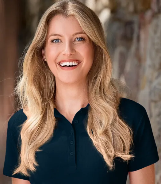 Damska elegancka koszulka polo - Zapięcie na 5 guzików