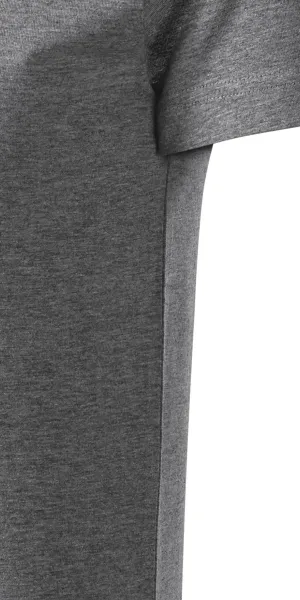 Obcisła koszulka męska - Krój z bocznymi szwami