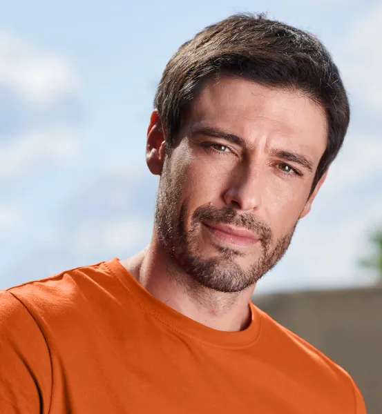 Prosta koszulka męska - Klasyczny okrągły dekolt