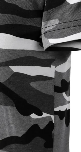 Koszulka dziecięca w kamuflaż - Krój z bocznymi szwami