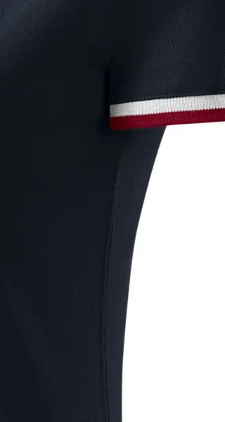 Damska koszulka polo z kołnierzem do góry - Krój z bocznymi szwami