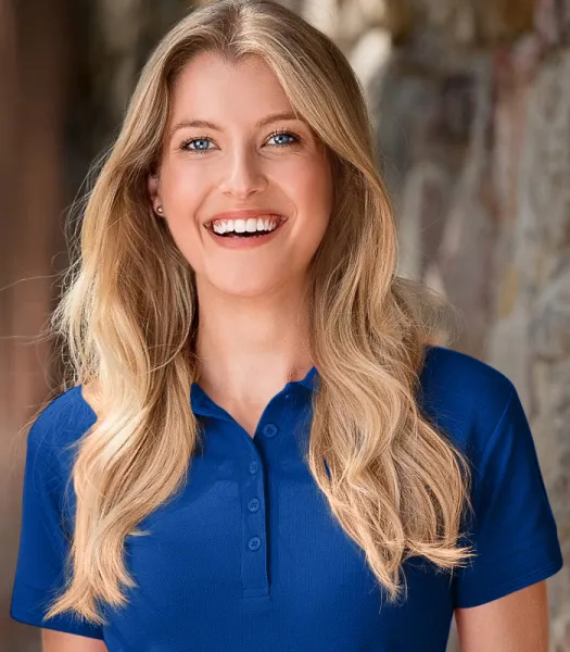 Damska elegancka koszulka polo - Zapięcie na 5 guzików