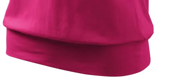 Modna koszulka damska - Szeroki dolny brzeg koszuli